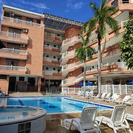 Zahira Hotel Melgar Buitenkant foto
