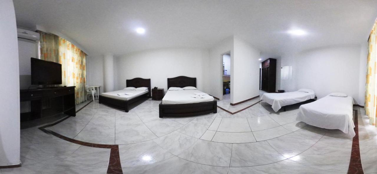 Zahira Hotel Melgar Buitenkant foto