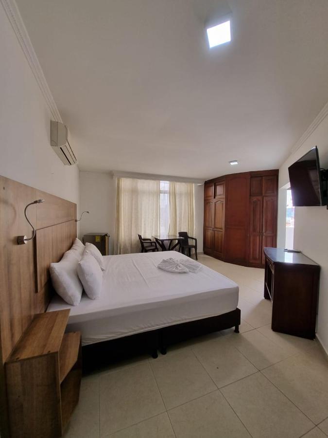 Zahira Hotel Melgar Buitenkant foto