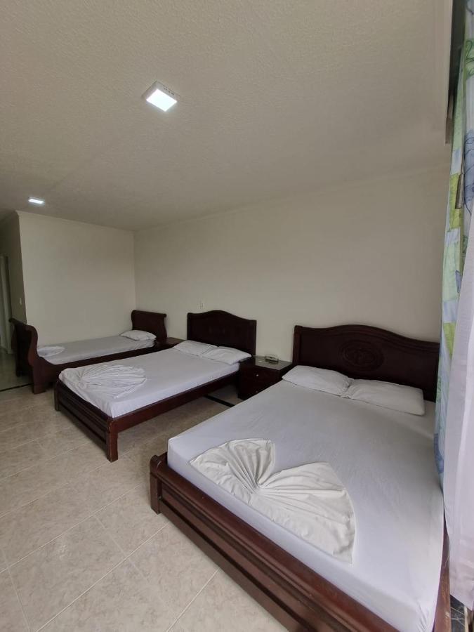 Zahira Hotel Melgar Buitenkant foto